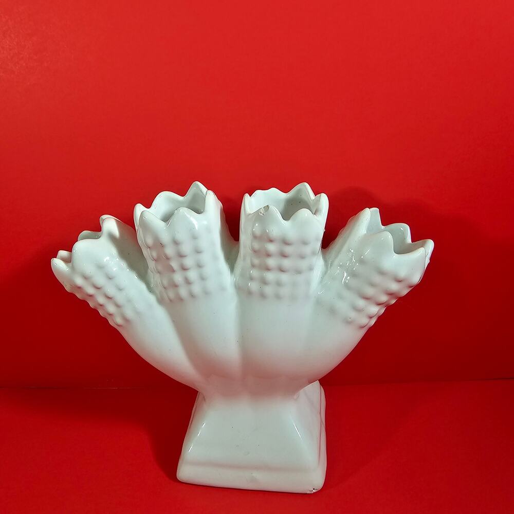 Four Finger Vase By Jay Willfred